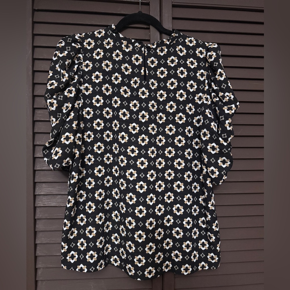 LOFT Geo Cinched Sleeve Ruffle Neck Puff Sleeve Blouse Size Med - Picture 3 of 7